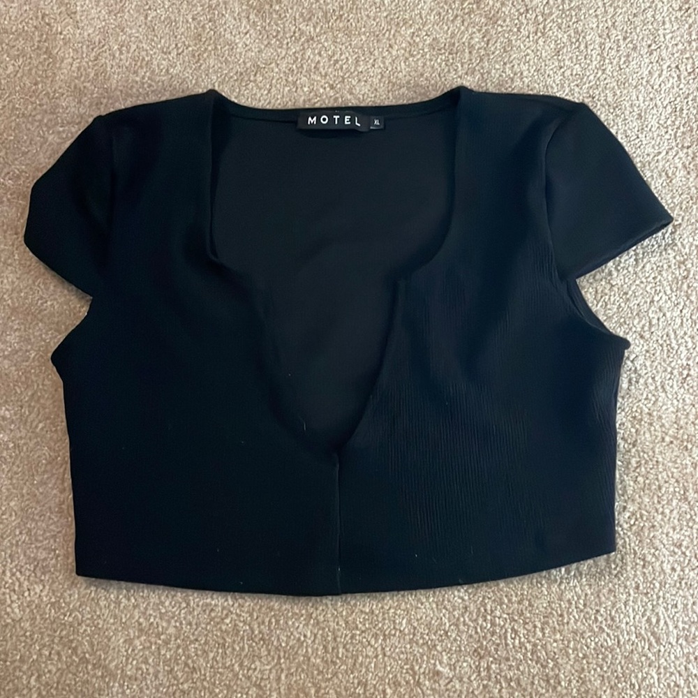 motel crop top